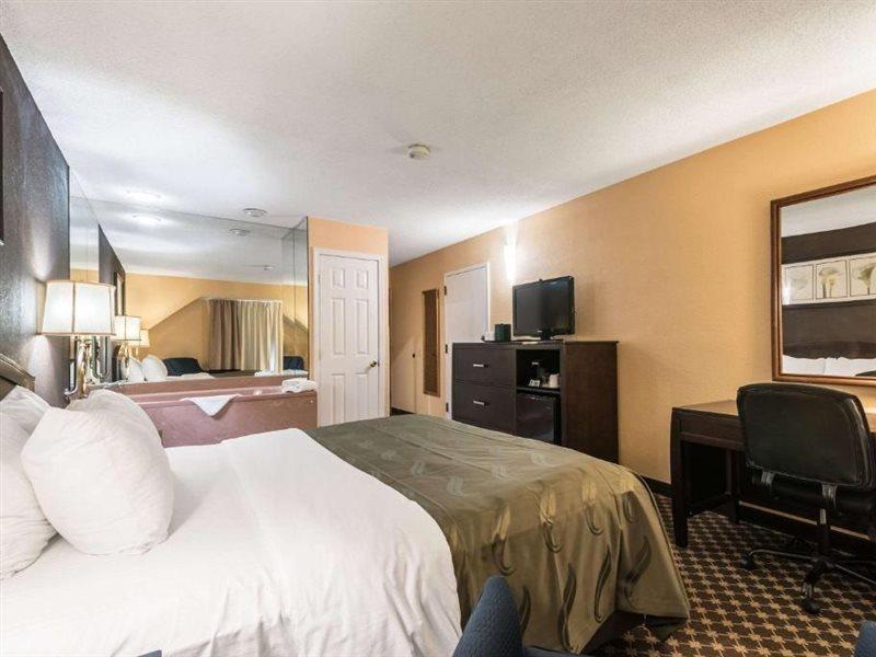 Quality Inn Ithaca - University Area Exterior photo