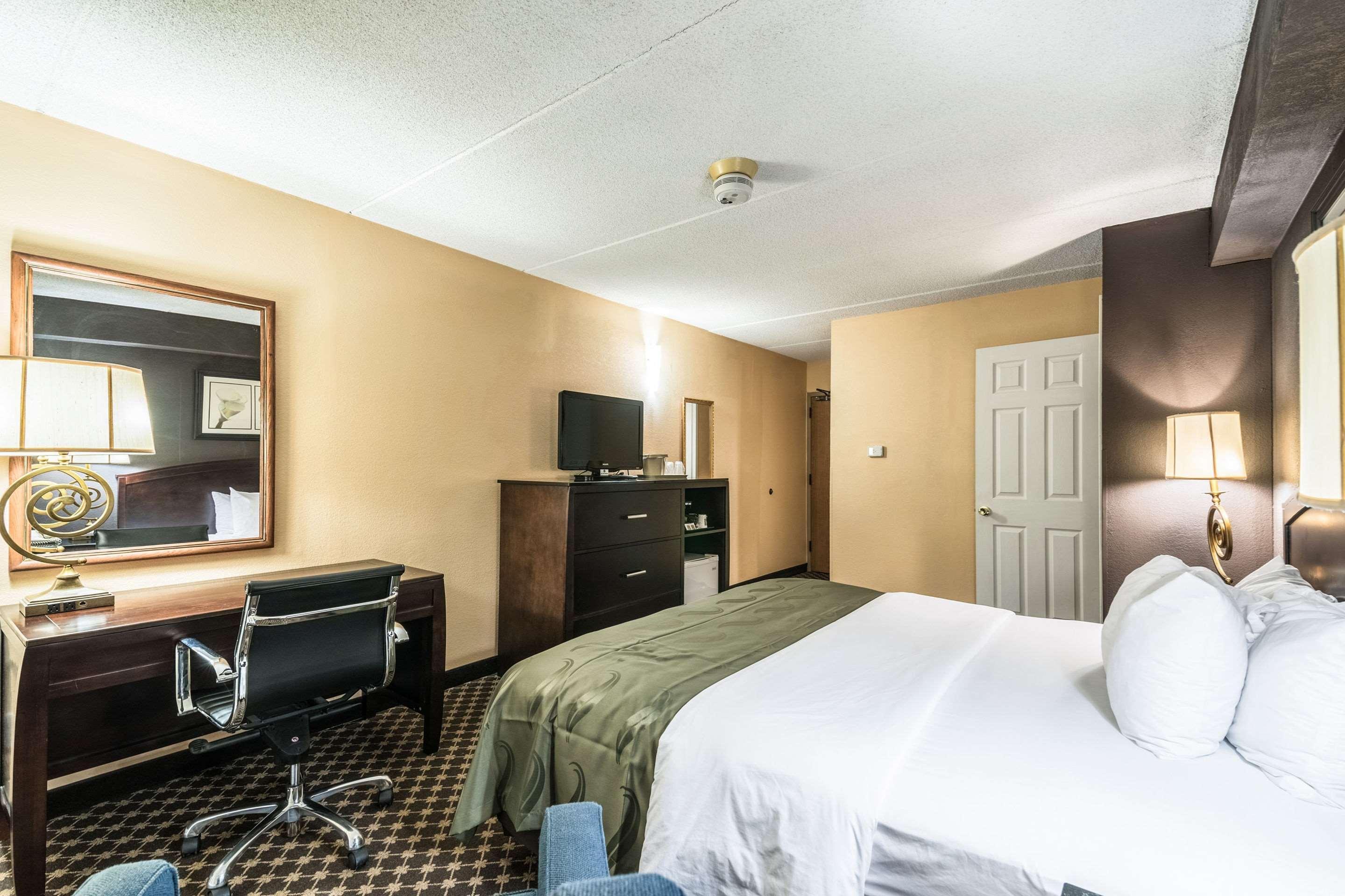 Quality Inn Ithaca - University Area Exterior photo