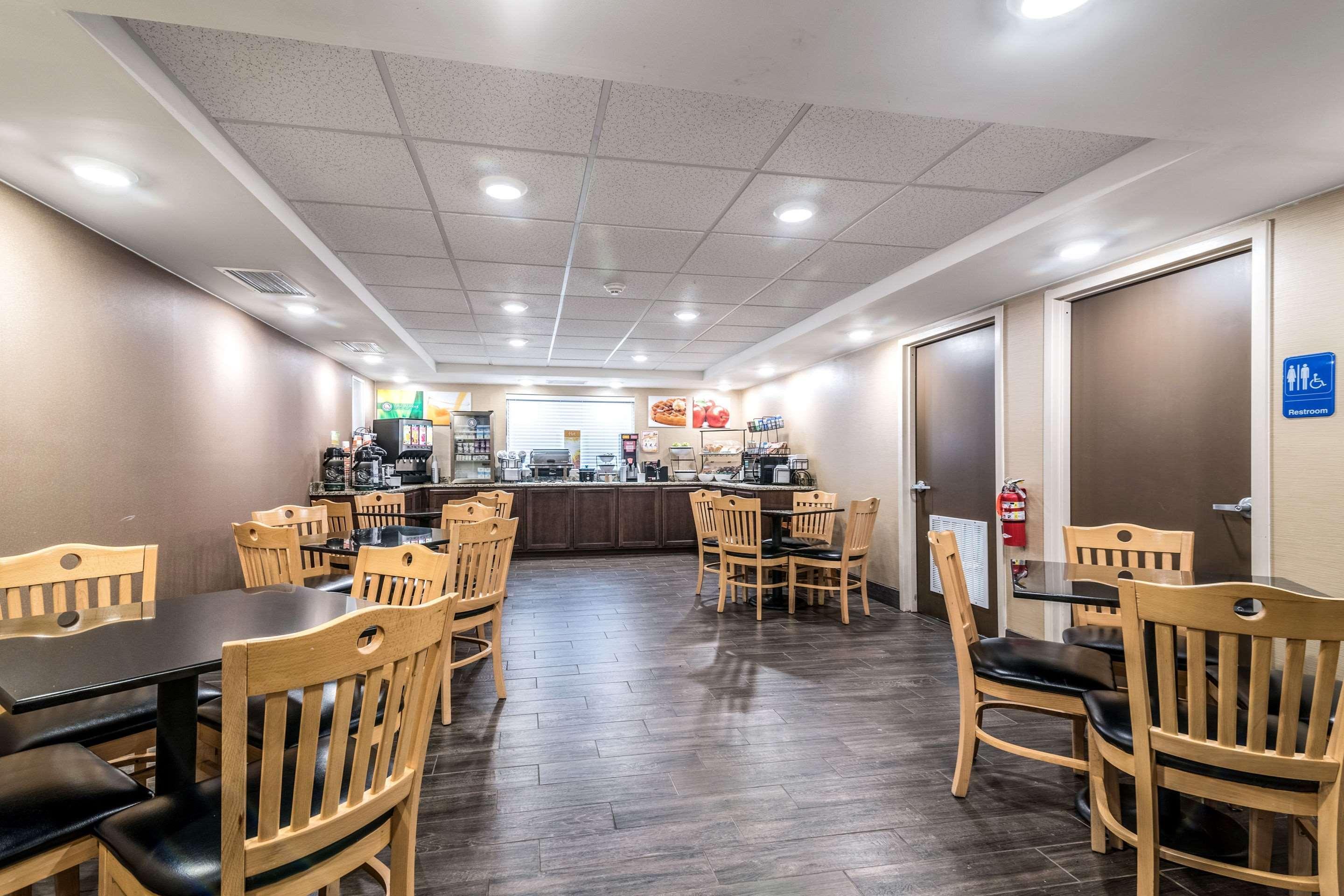 Quality Inn Ithaca - University Area Exterior photo