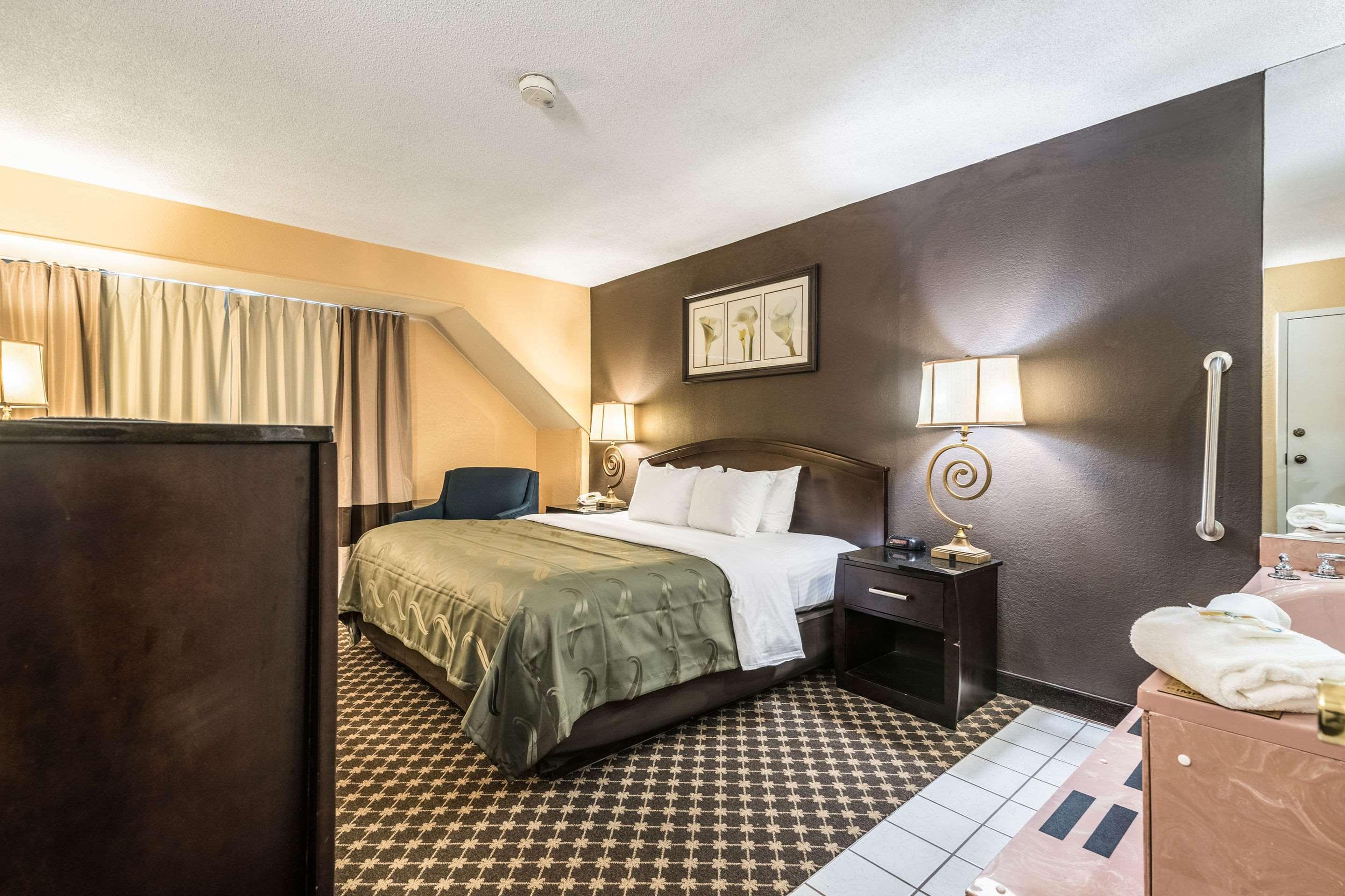 Quality Inn Ithaca - University Area Exterior photo