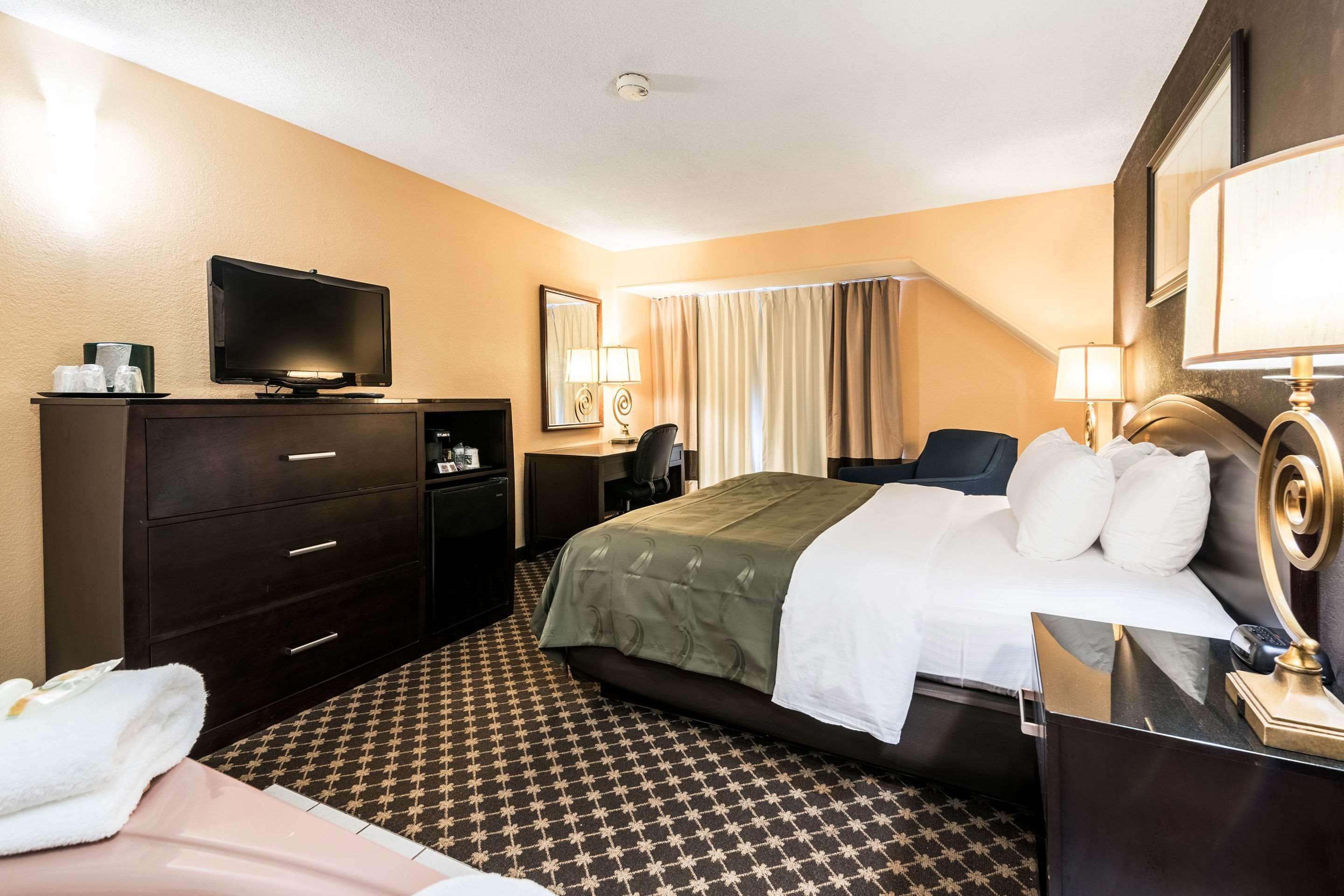 Quality Inn Ithaca - University Area Exterior photo