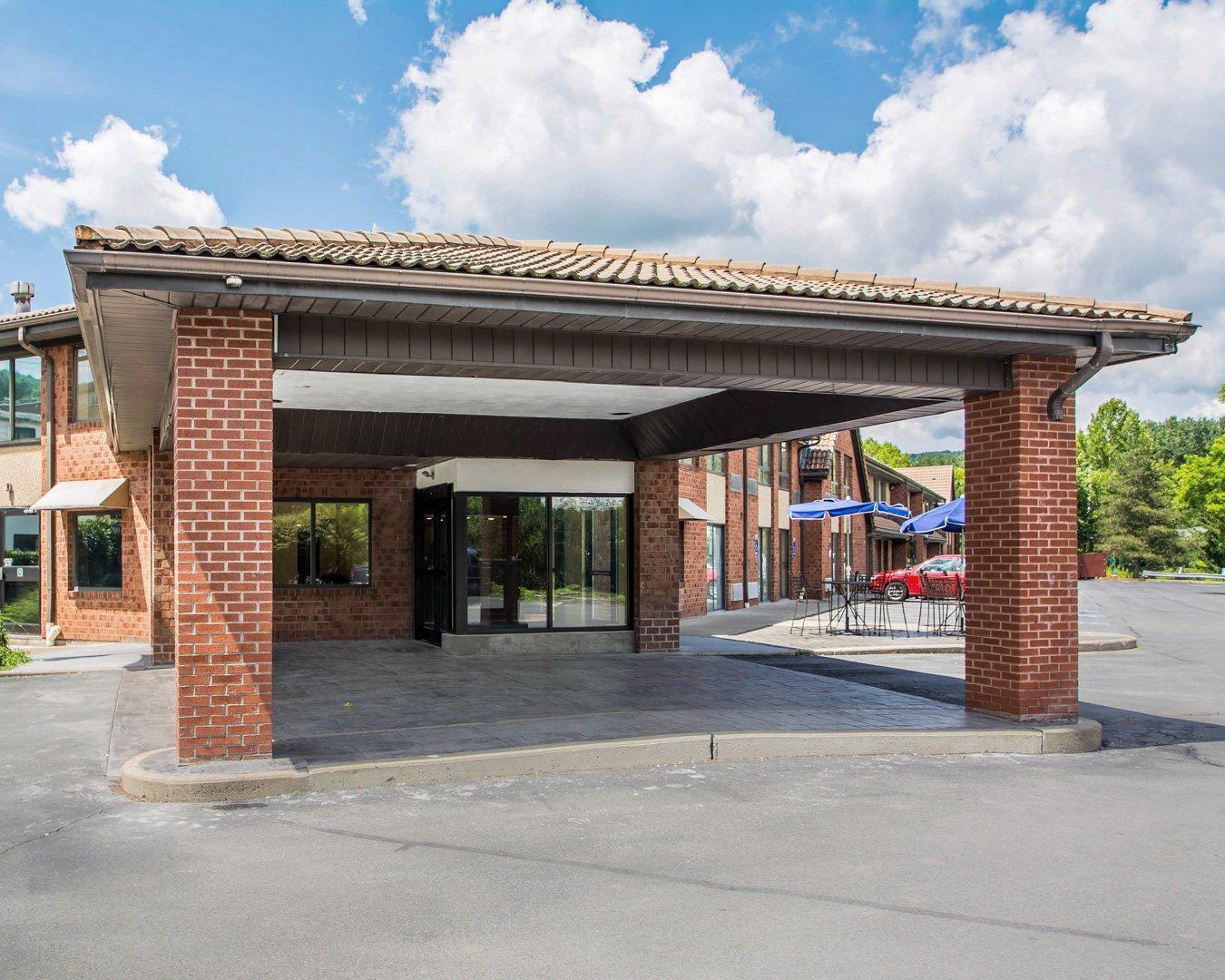 Quality Inn Ithaca - University Area Exterior photo